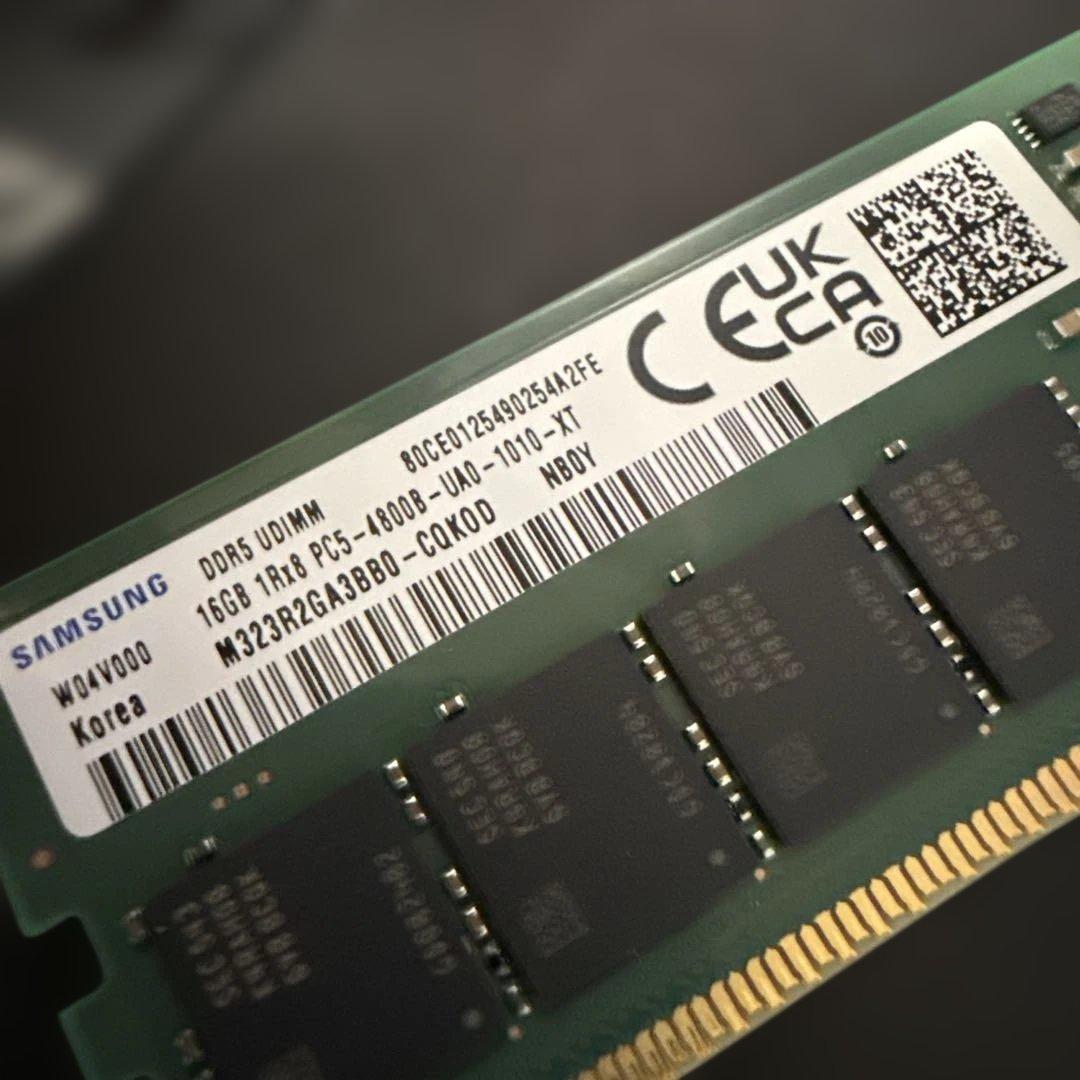 Samsung DDR5 16GB メモリ M32R2G8C3B0-CQK0