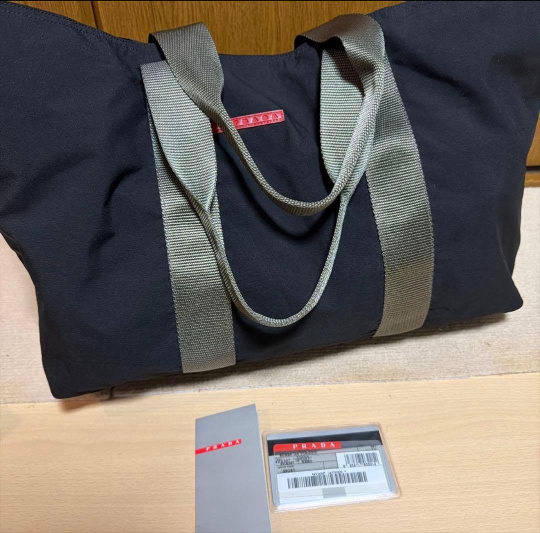 PRADA スポーツ/トートバック　大容量