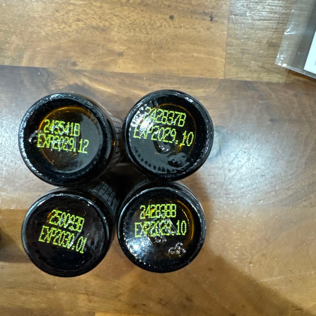 doTERRA エッセンシャルオイルセット 28本　ウッドボックス付き