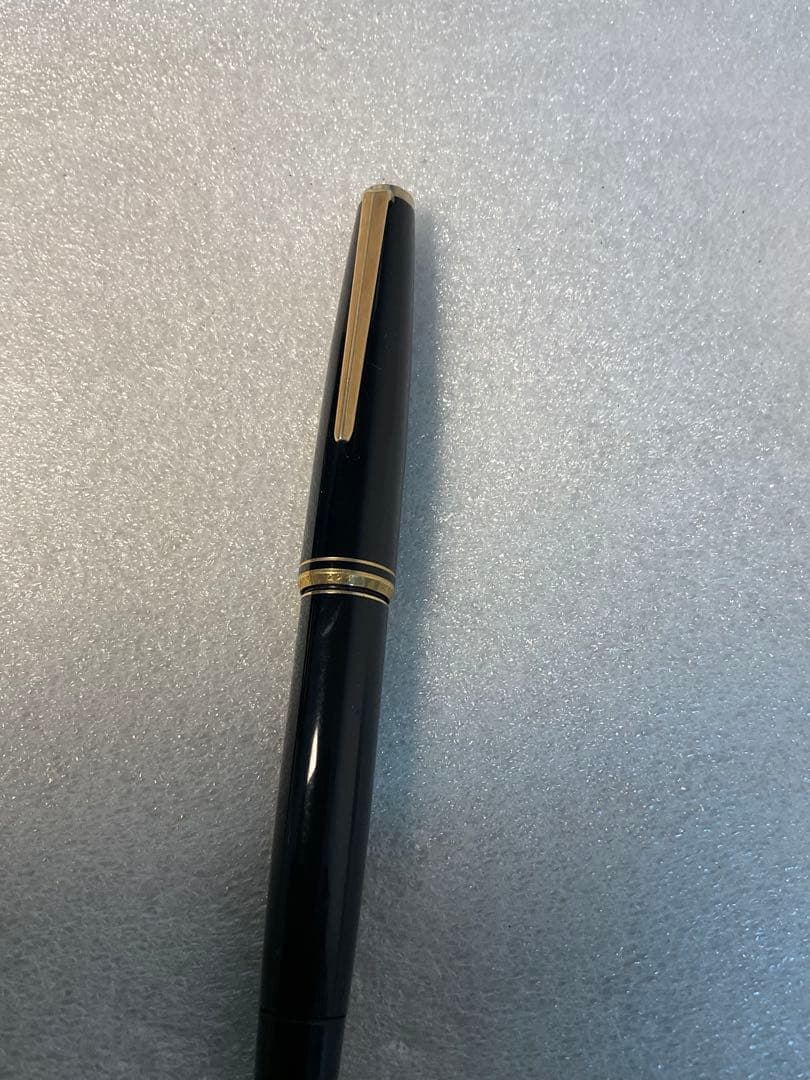 モンブラン 万年筆 黒　Mont Blanc 221