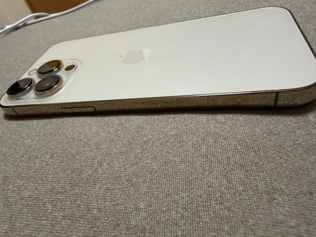 Apple iPhone 13 Proゴールド本体