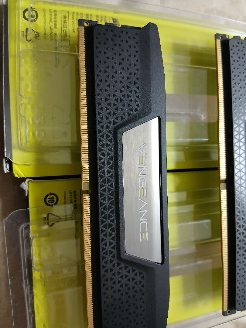 メモリー Corsair vengeance ddr5 32gb 6000T CL36
