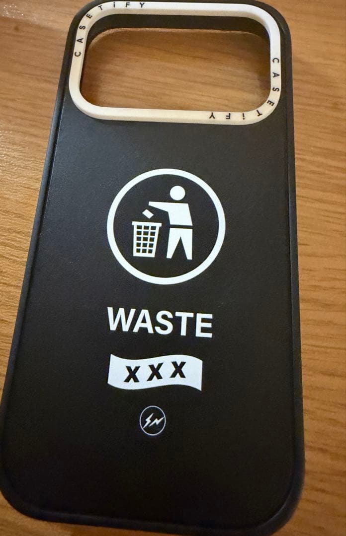 CASETIFY iPhone 13 Pro ケース WASTE