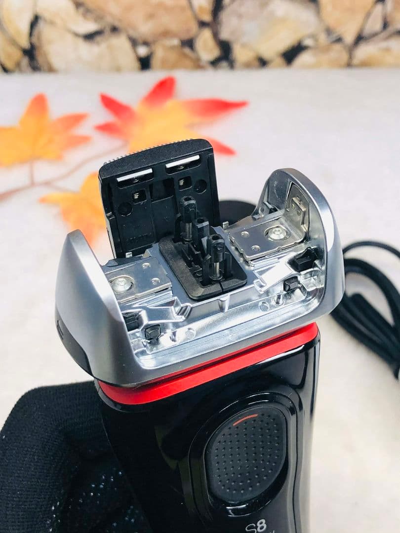 【美品】Braun S8 8340s ブラウンシリーズ8 メンズ電気シェーバー