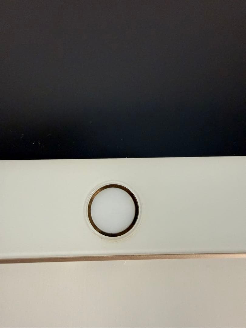 【中古美品】iPad 第5世代 32GB セルラーモデル SIMロック解除済み