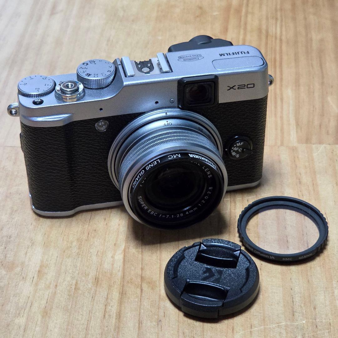 美品 Fujifilm X20 シルバー