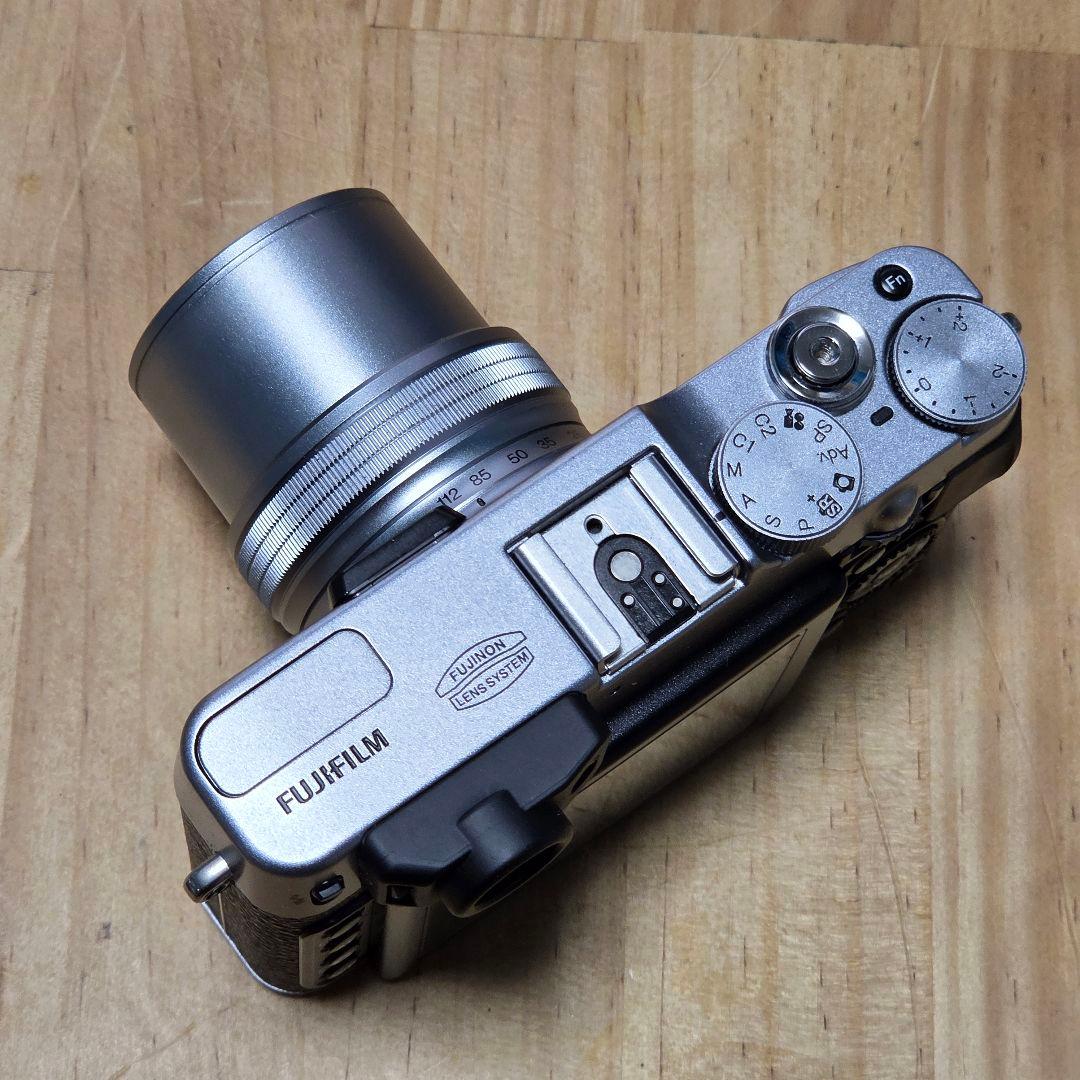 美品 Fujifilm X20 シルバー