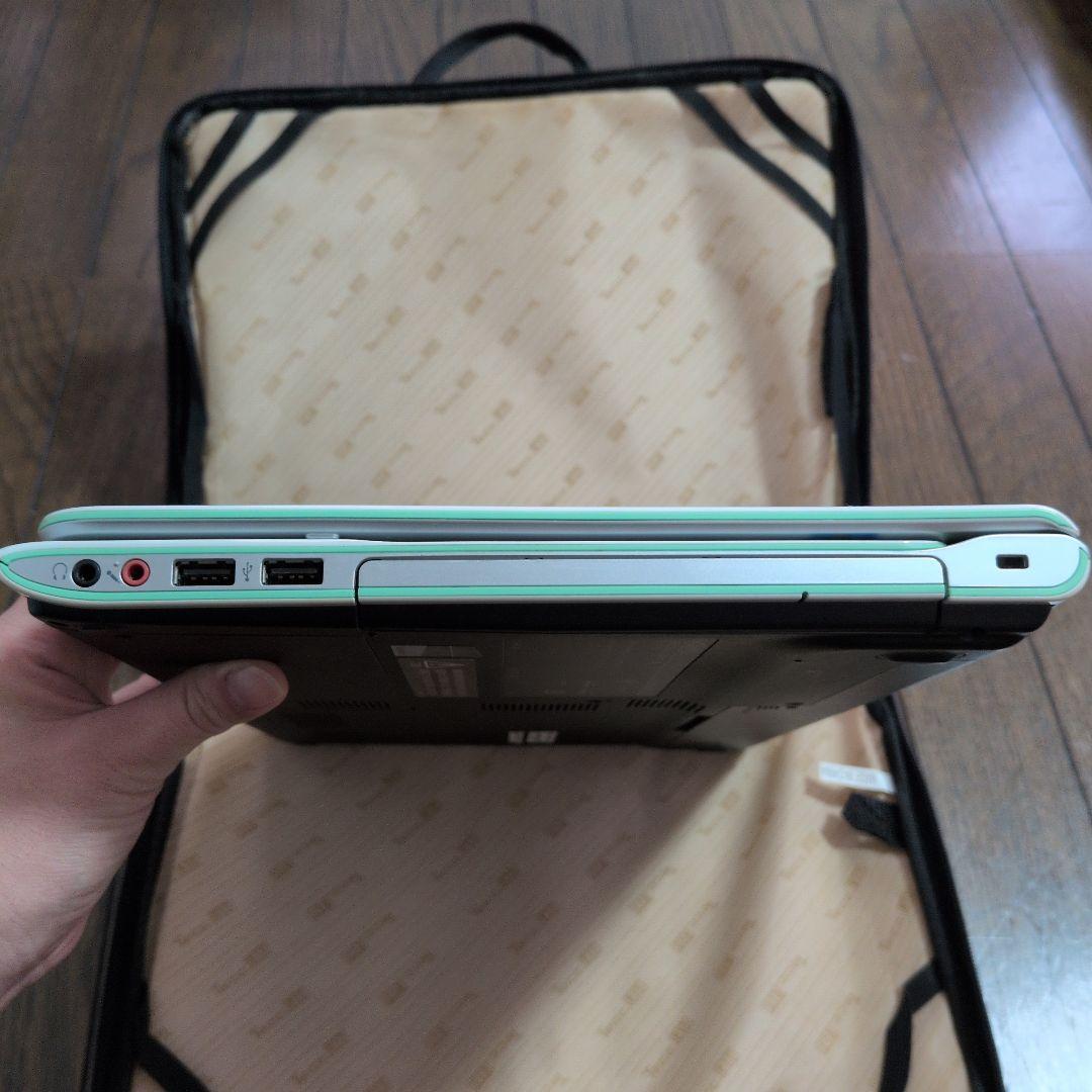 【1月中価格！】Sony VAIO ホワイトノートPC ACアダプター付き
