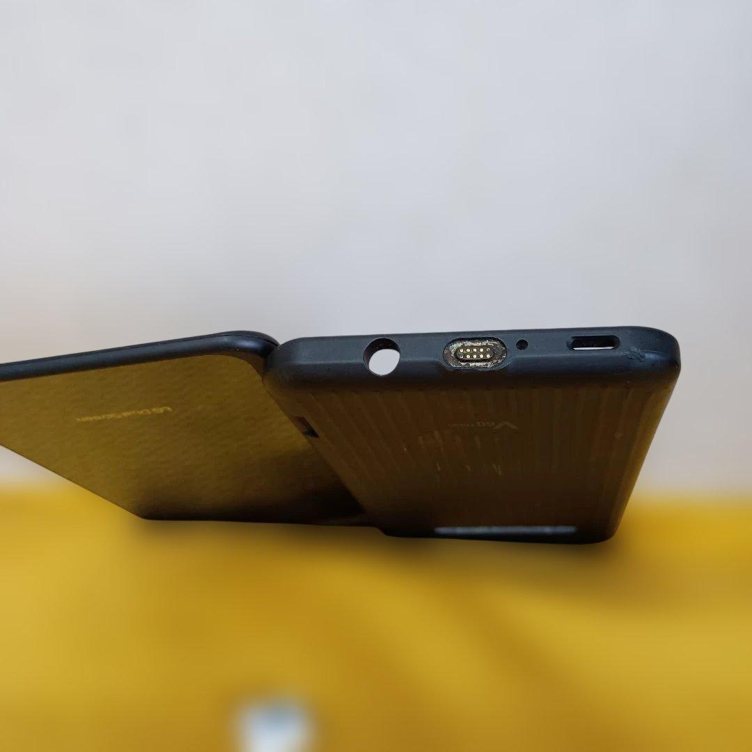 LGV60デュアルケース＆USB-C 変換コネクタ(ホワイト）★ジャンク品
