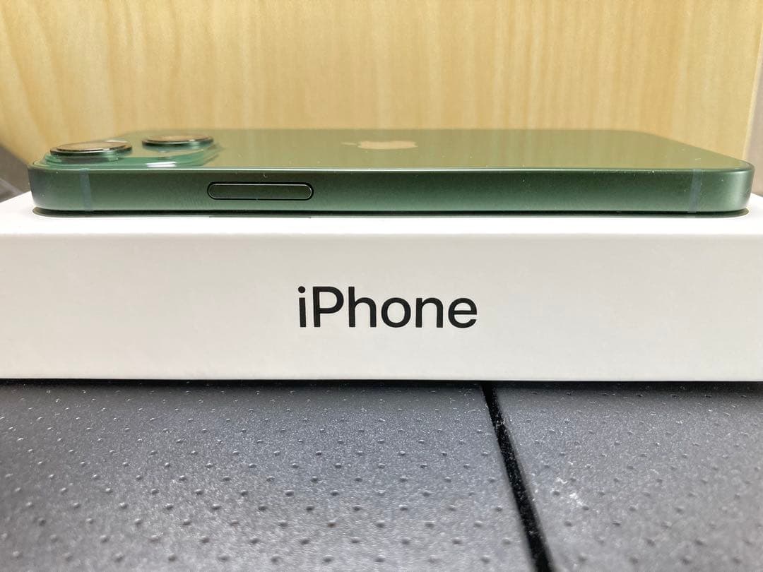 セカンドスマホにどうぞ。 Apple iPhone 13mini グリーン