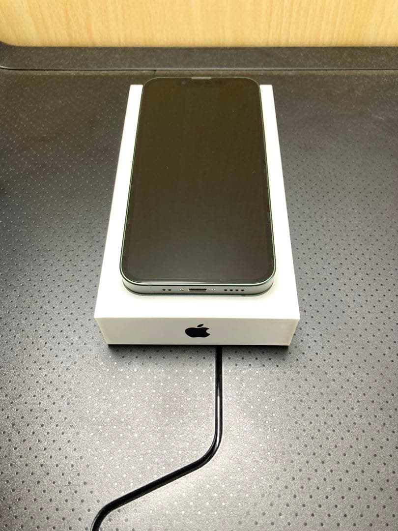 セカンドスマホにどうぞ。 Apple iPhone 13mini グリーン