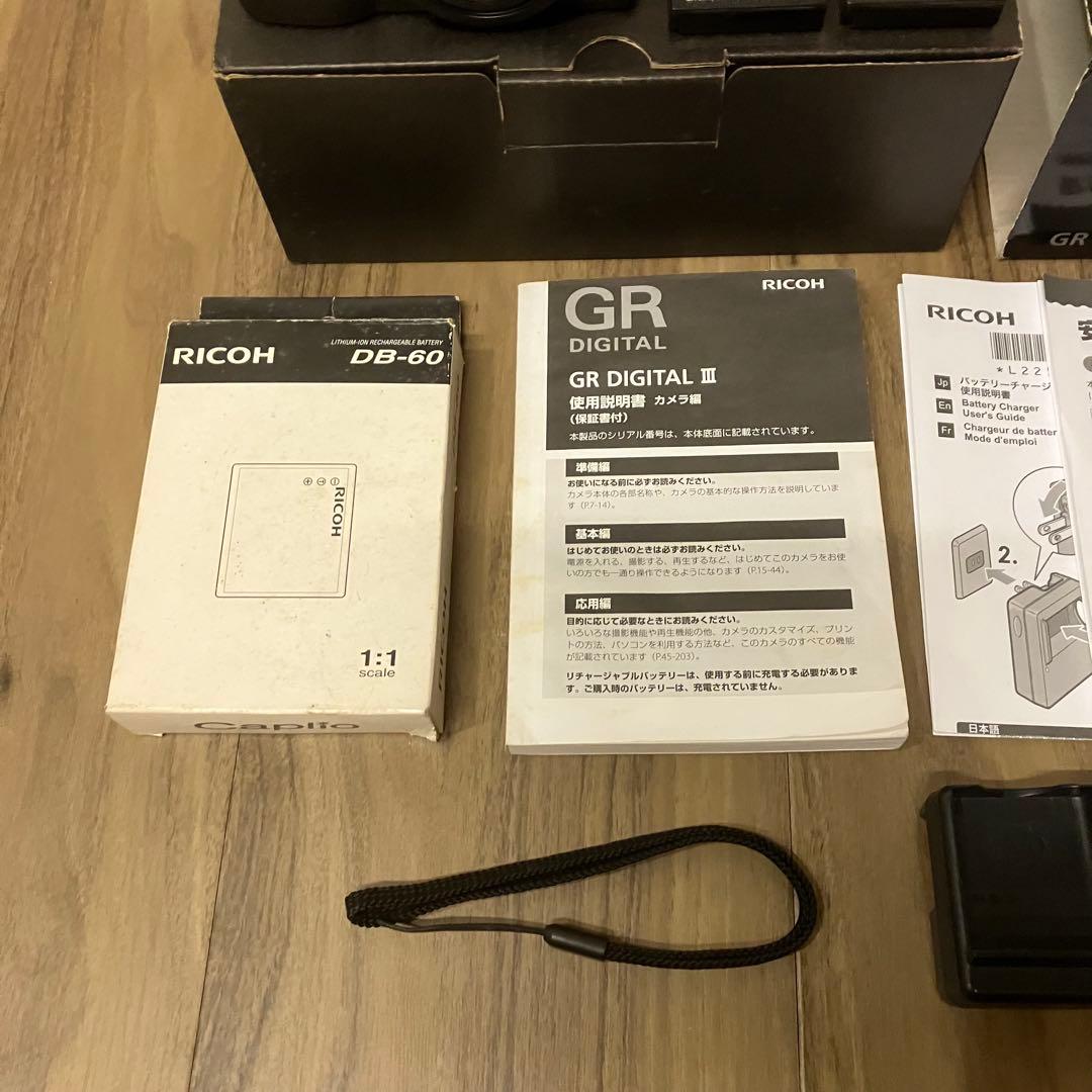 RICOH GR DIGITAL III 箱付き 予備バッテリーあり