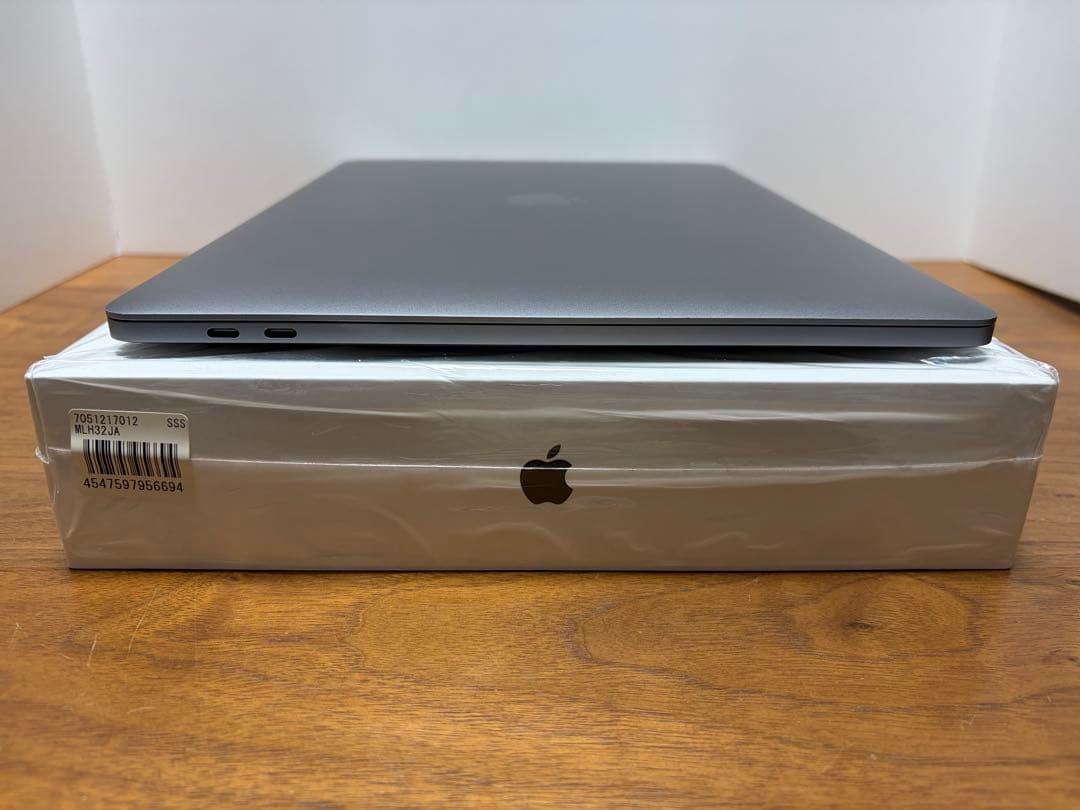 美品❗️MacBook Pro 2017 15in i7&16GB&512GB