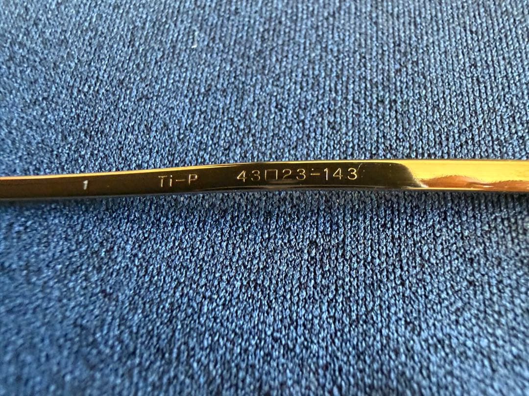 BURBERRY バーバリー　一山メガネ　小ぶり　美品　43◻︎23ー143