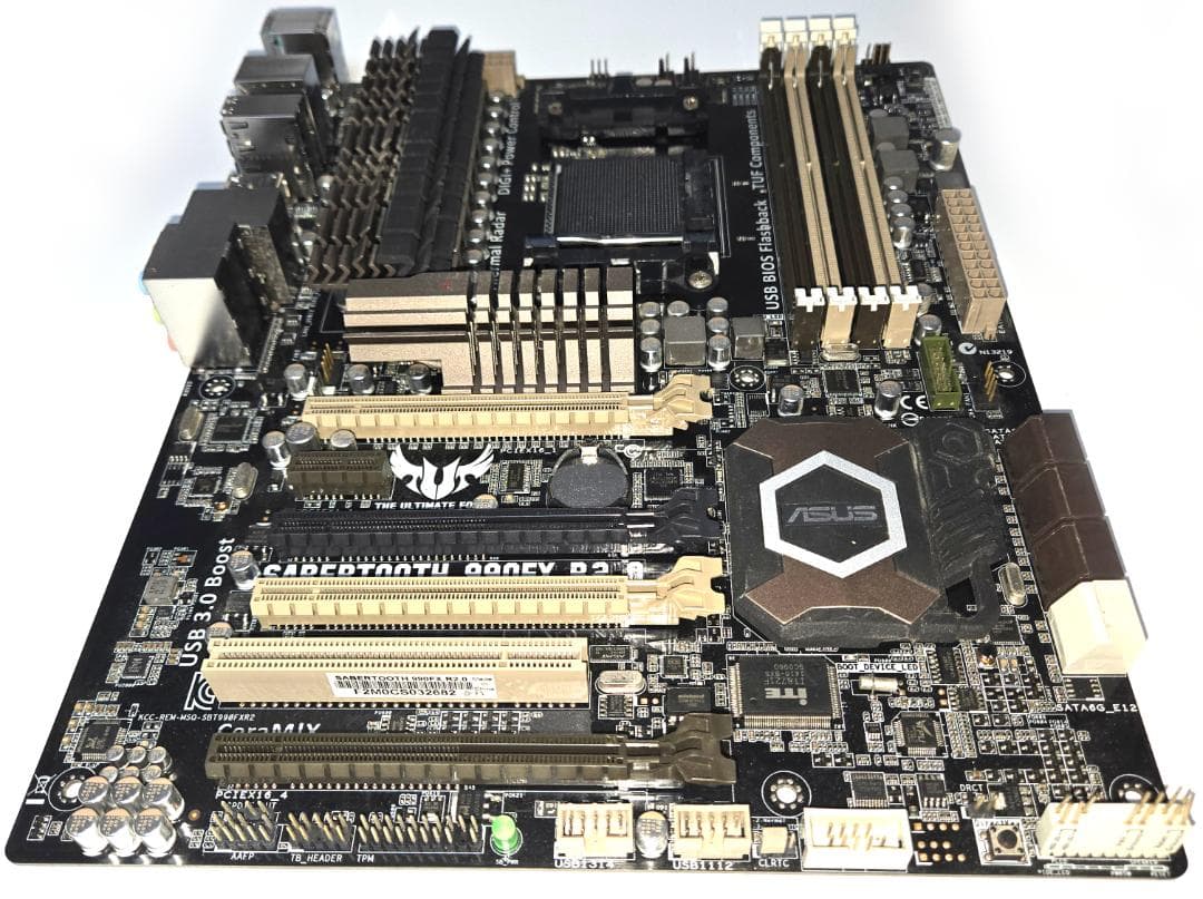 ASUS SABERTOOTH 990FX R2.0 マザーボード