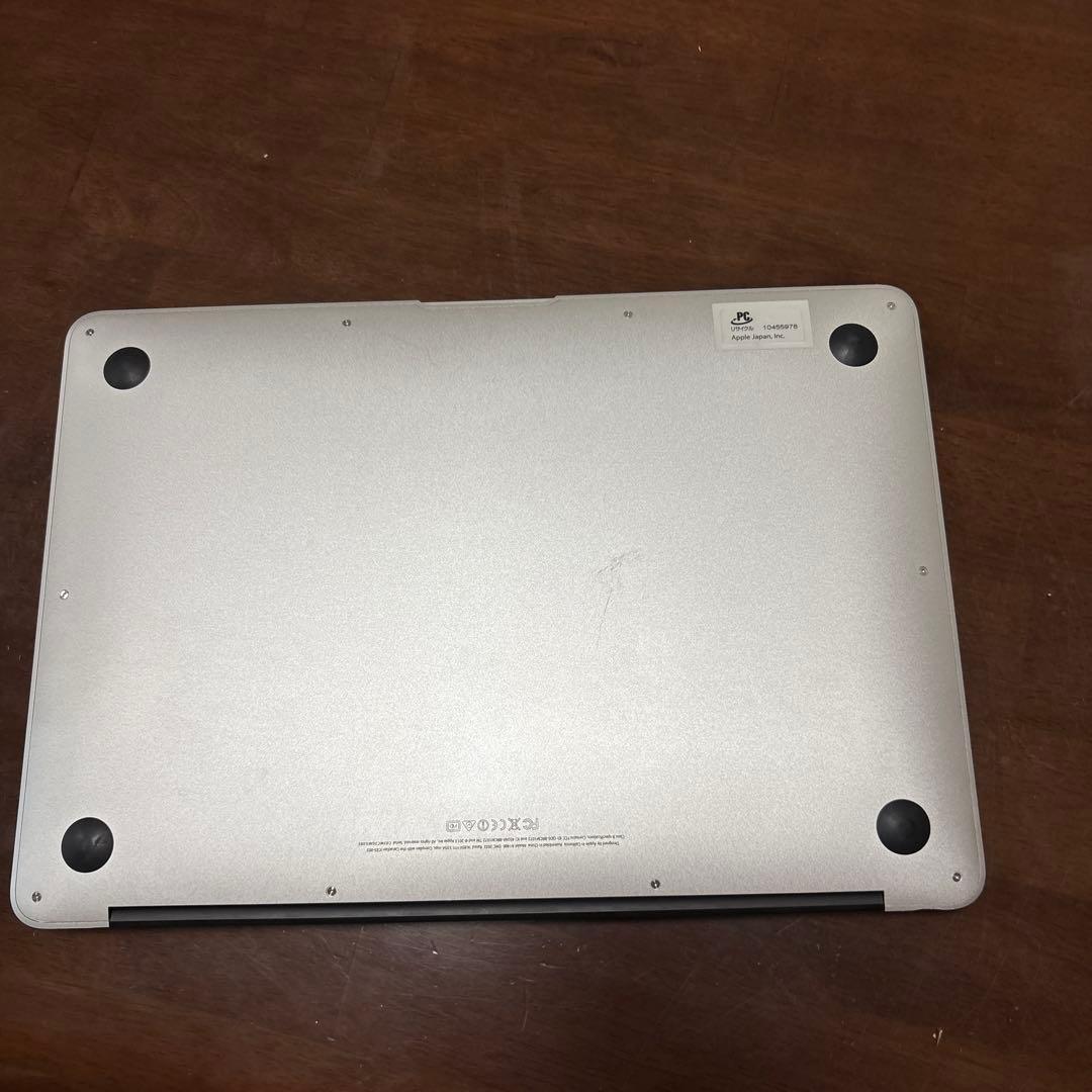 Apple MacBook Air 13インチ (Early 2014