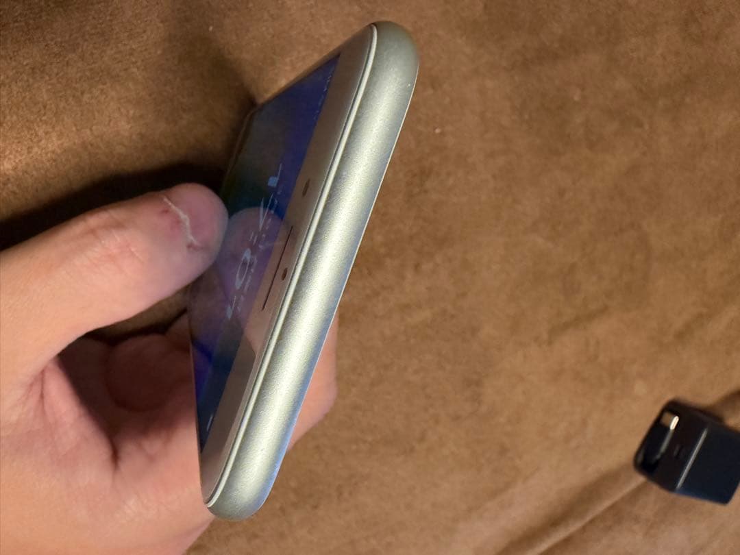 SIMロックなし　Apple iPhone 8 備品 82%