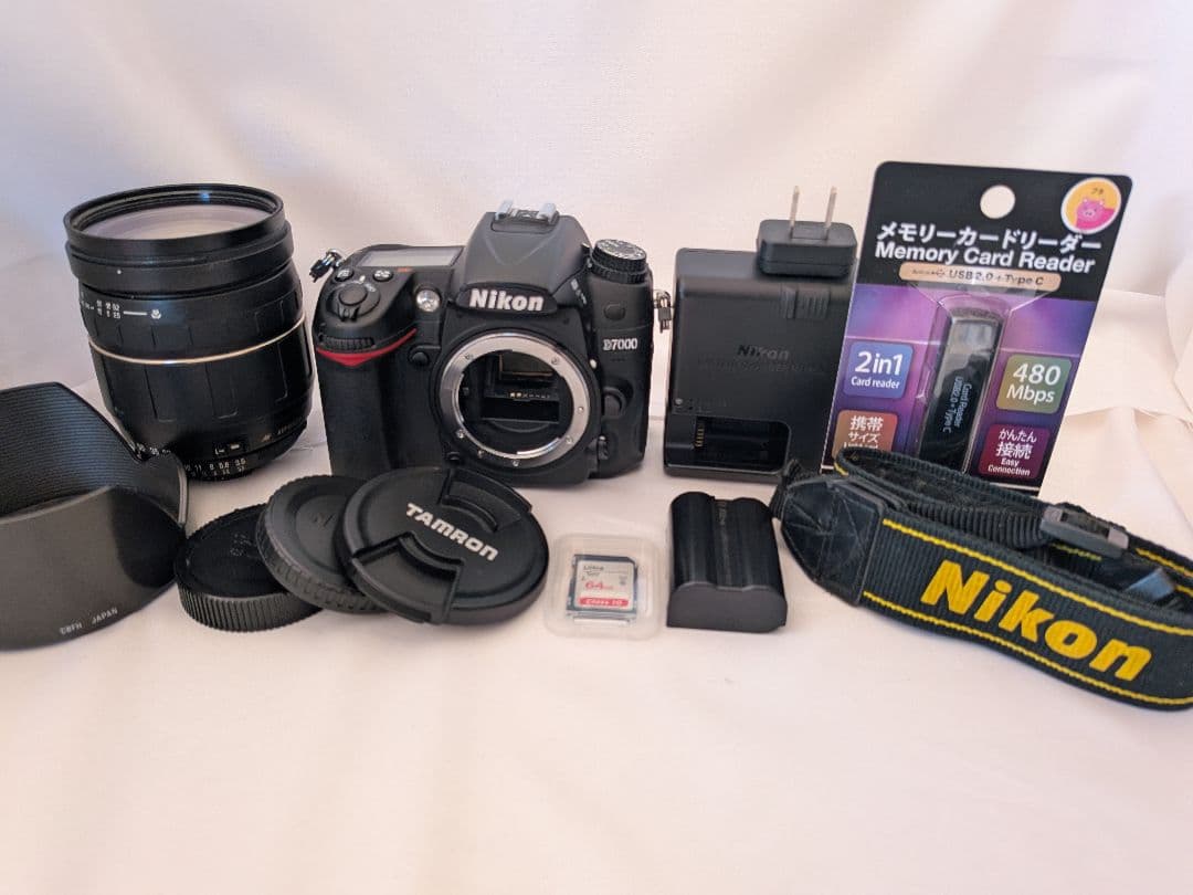 【美品】Nikon D7000 ＆ 万能レンズセット★新品SD・スマホ転送OK