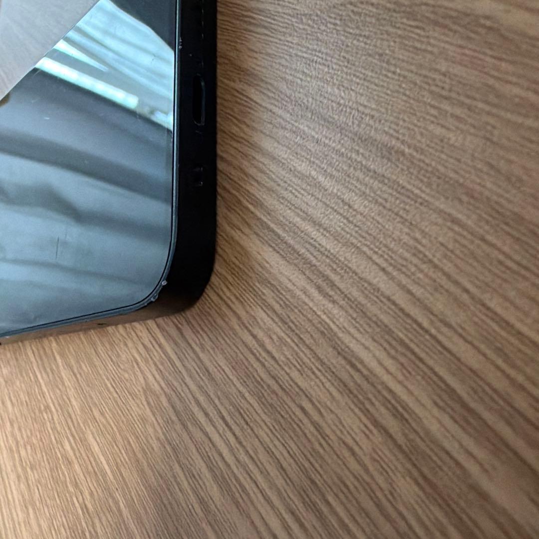 iPhone13mini ミッドナイト 128GB 背面割れあり、動作問題無し