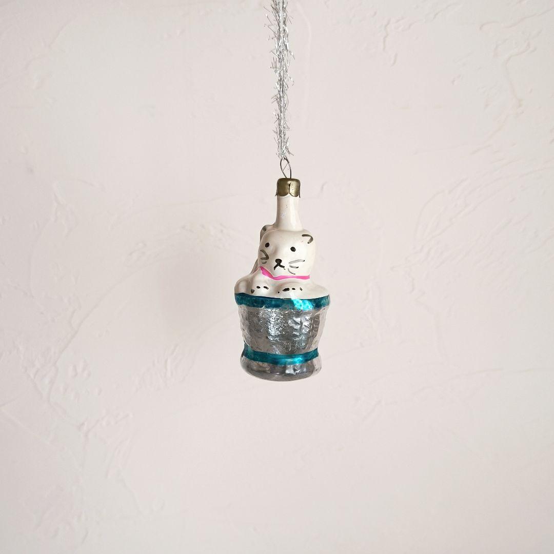 * vintage ornaments ❀ 春色 * かごに入った猫ちゃん