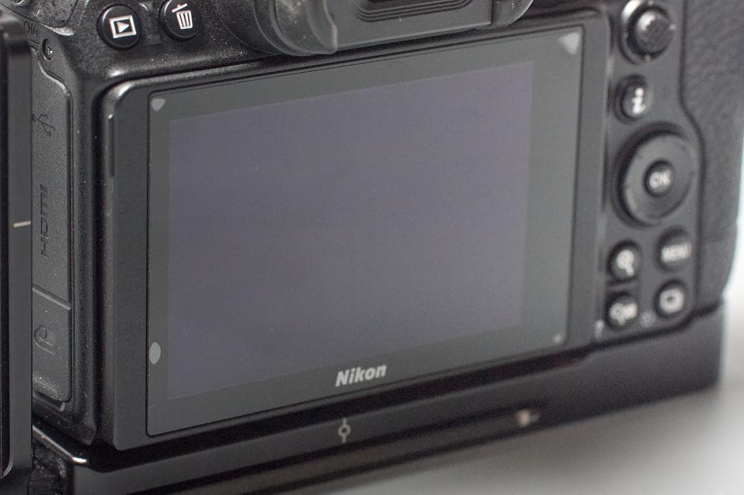 Nikon Z 5 ミラーレスカメラ 本体