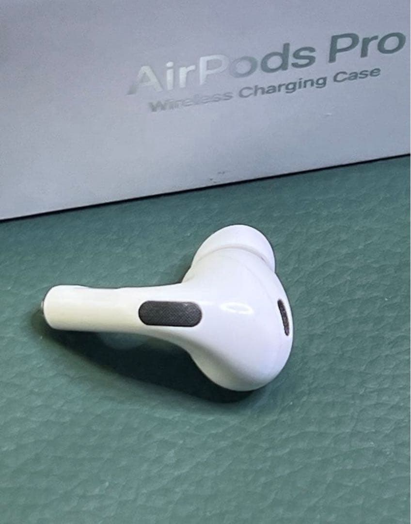 AirPods Pro第2世代の左イヤホンApple正規品完動品モデルA2699