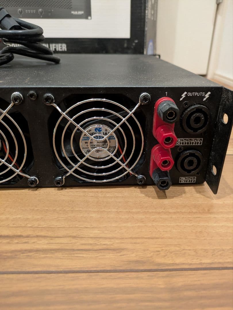 AMCRON Crown XLS 602 パワーアンプ 本体