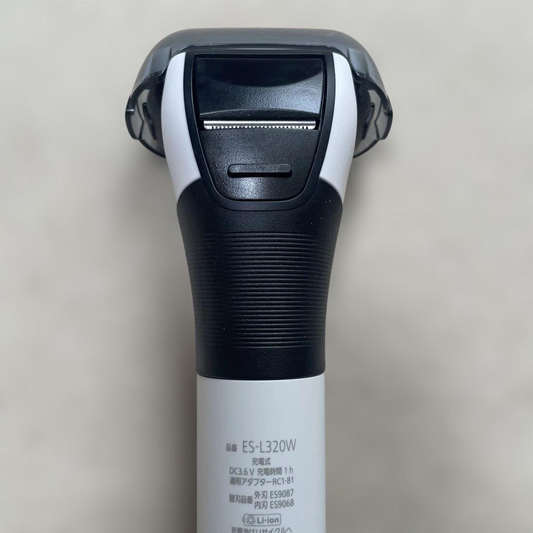 Panasonic メンズ電気シェーバー ３枚刃　ES-L320W