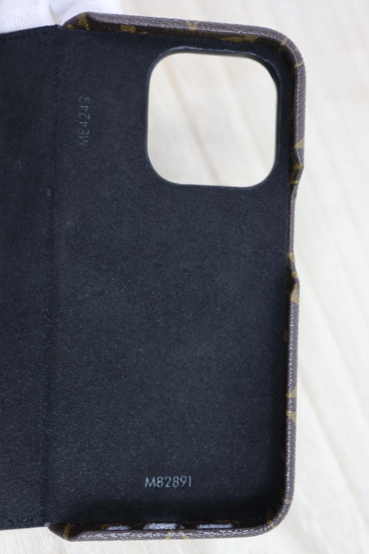 【日本限定/極美品】ルイヴィトン iPhone15Pro フォリオ モノグラム