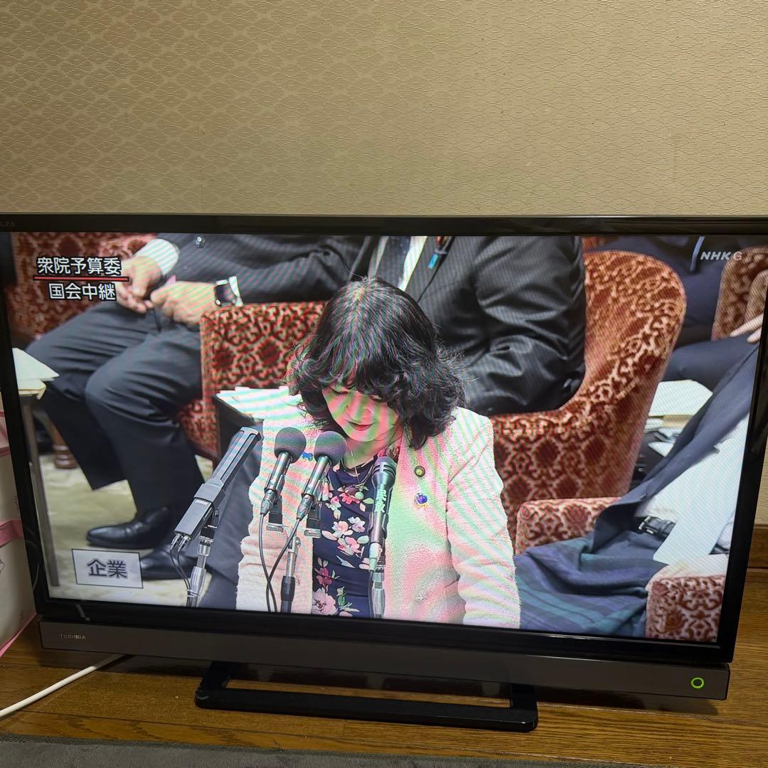 TOSHIBA REGZA 液晶テレビ リモコン付き　32インチ