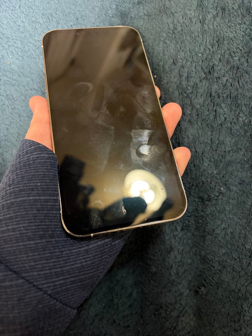 iPhone13pro 256GB 画面傷あり