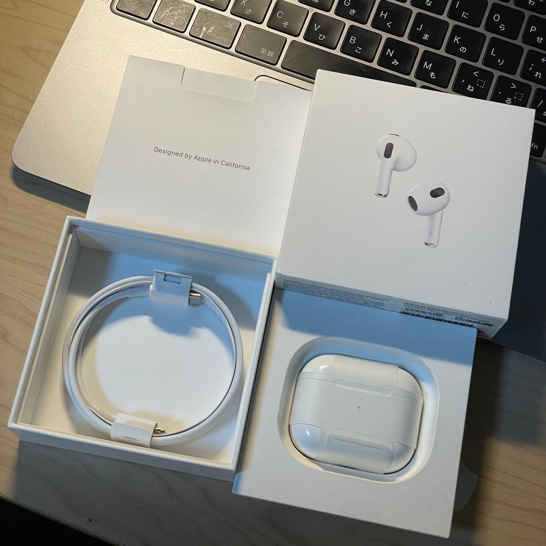 Apple AirPods 第3世代 Lightning 充電 ケース純正