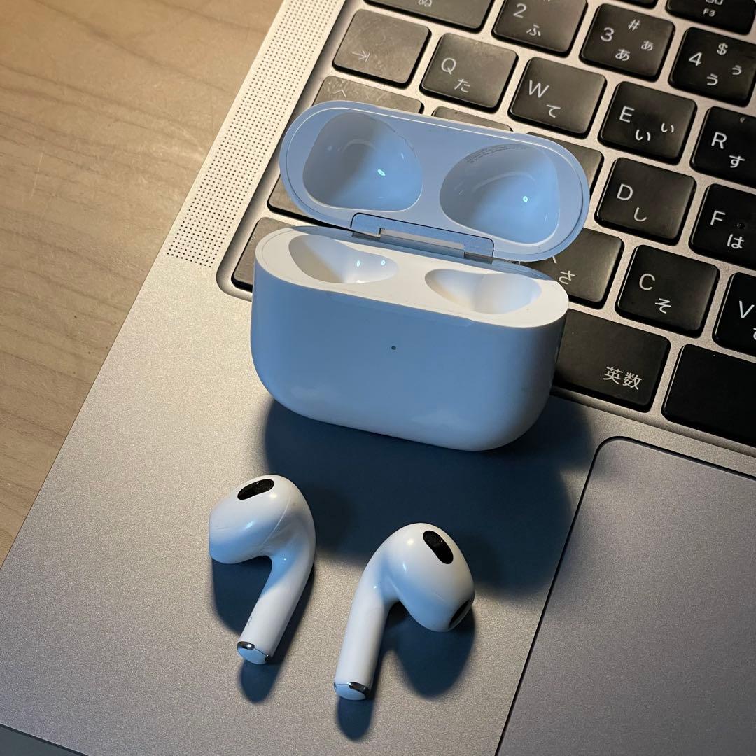 Apple AirPods 第3世代 Lightning 充電 ケース純正