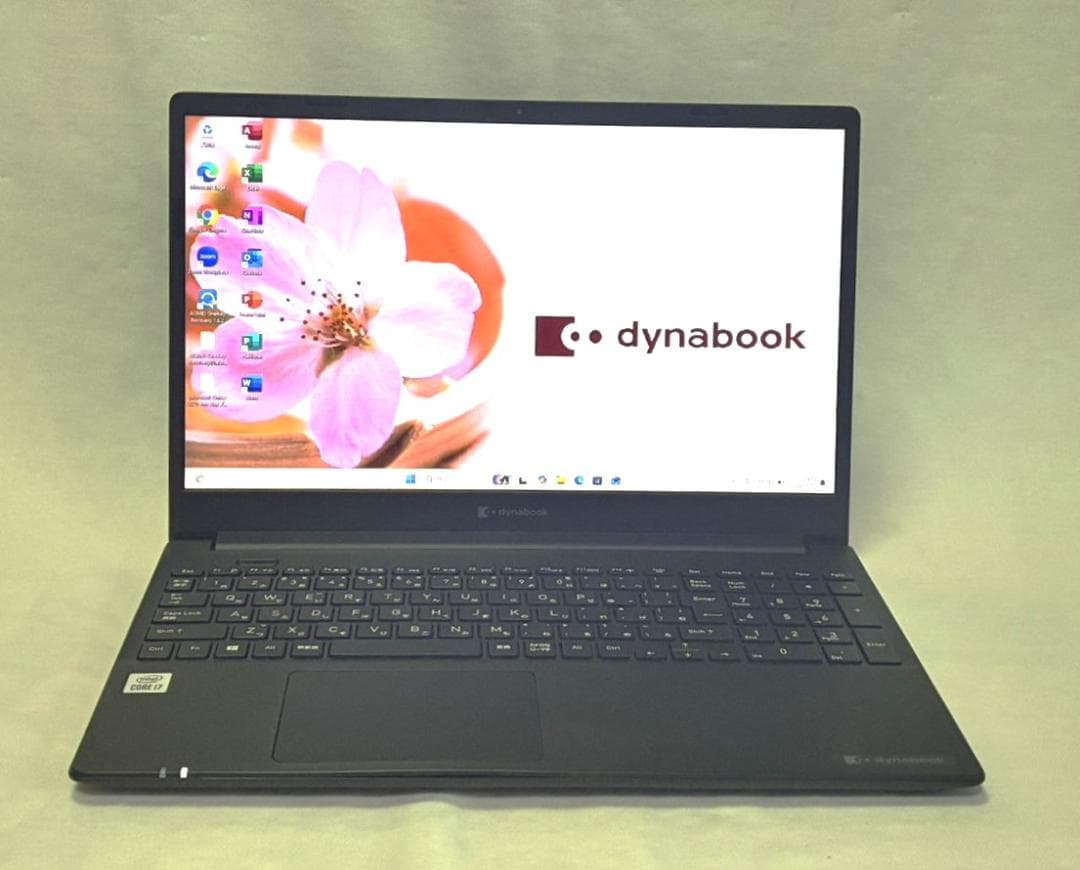 美品 dynabook P55/FS 2021年製 i7 10世代 15インチ