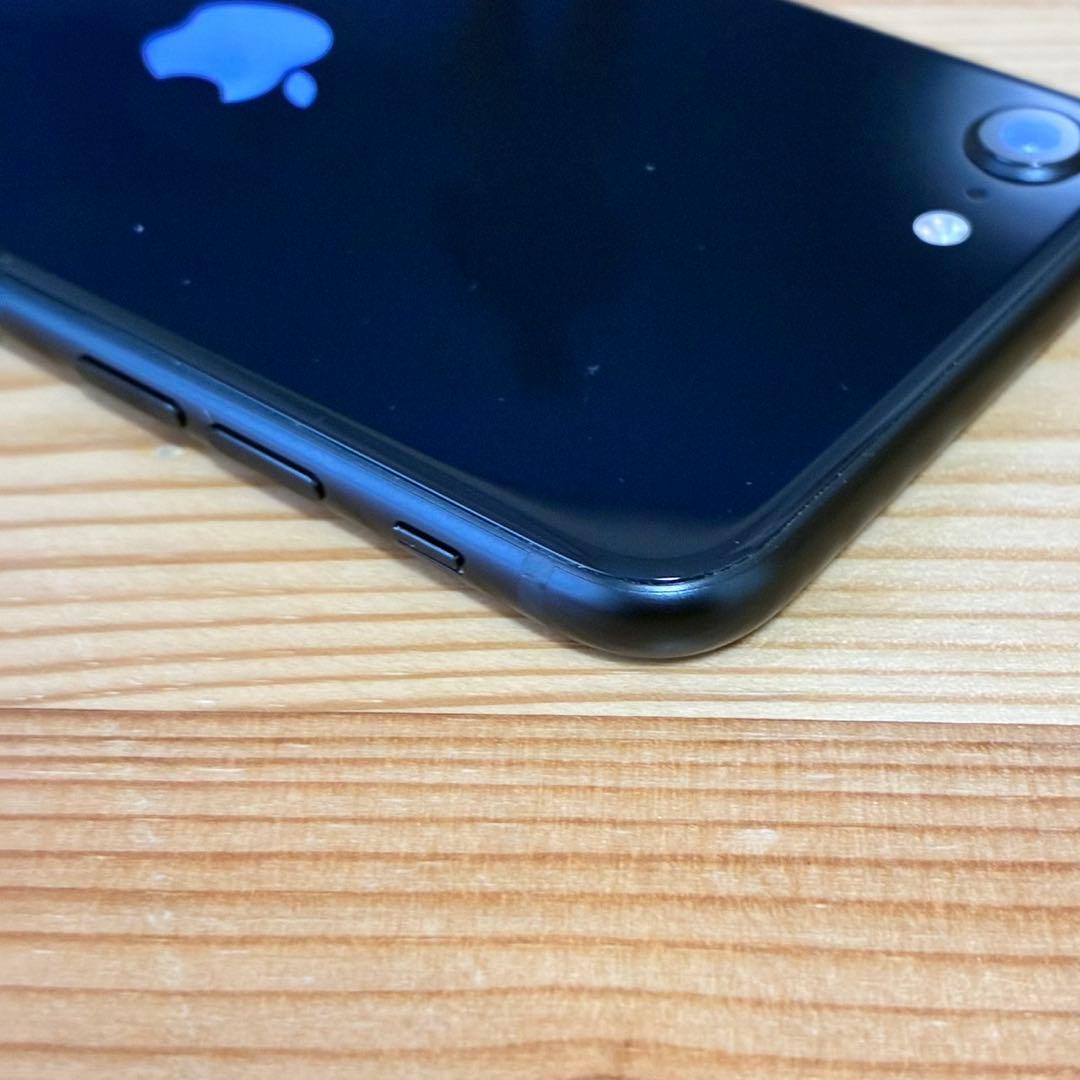 雪*ま様 バッテリー新品　iPhoneSE第3世代64GB SIMフリー　美品