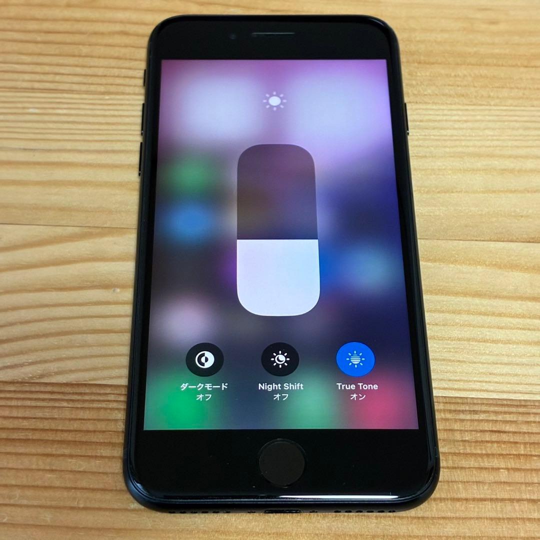 雪*ま様 バッテリー新品　iPhoneSE第3世代64GB SIMフリー　美品