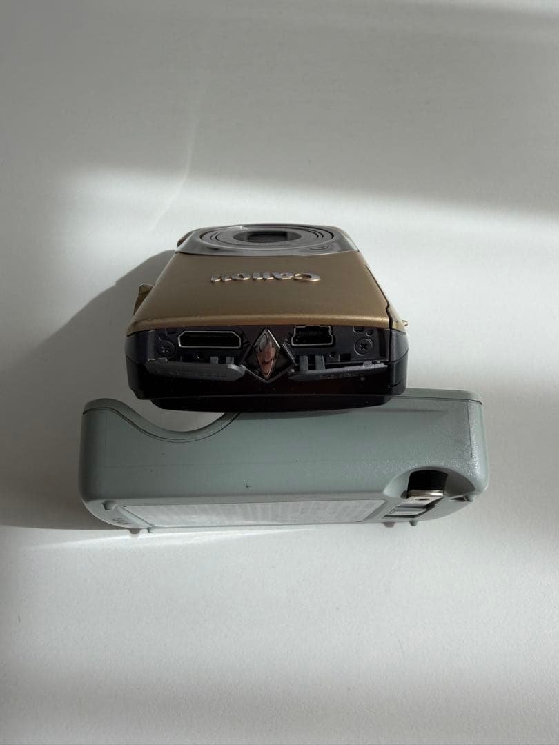 Canon IXY10S ゴールド デジタルカメラ キャノン