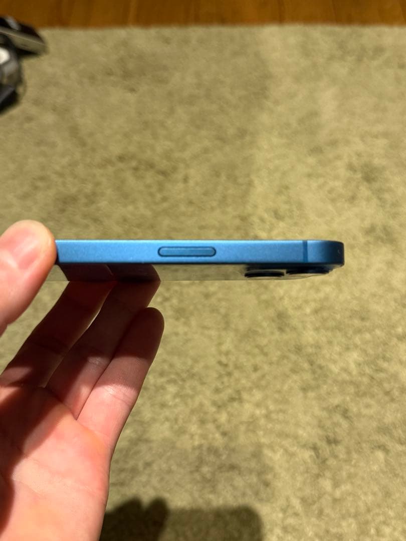 Apple iPhone 13 ブルー 箱、未使用充電ケーブル付き