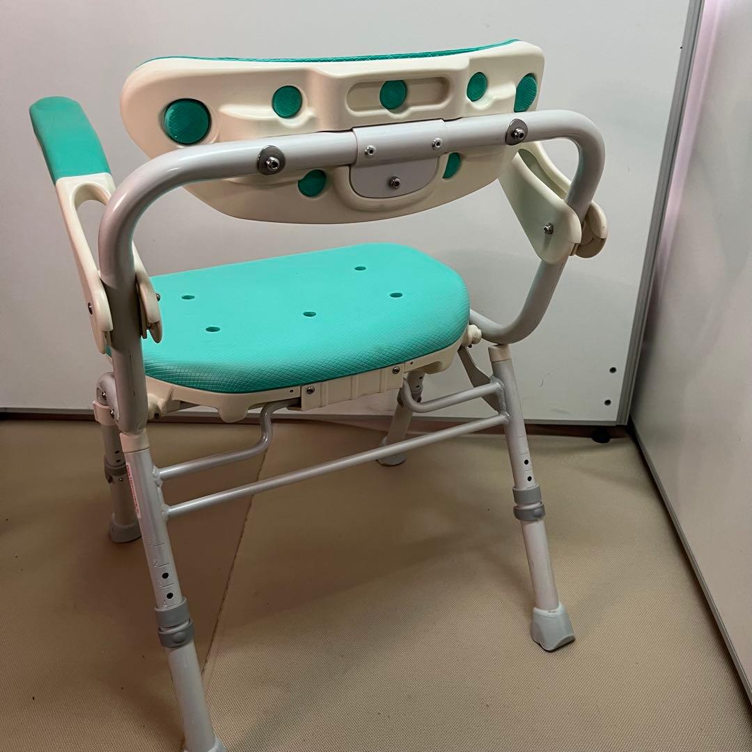 リッチェル やわらかシャワーチェア 折りたたみ お風呂チェア 肘掛け 介護