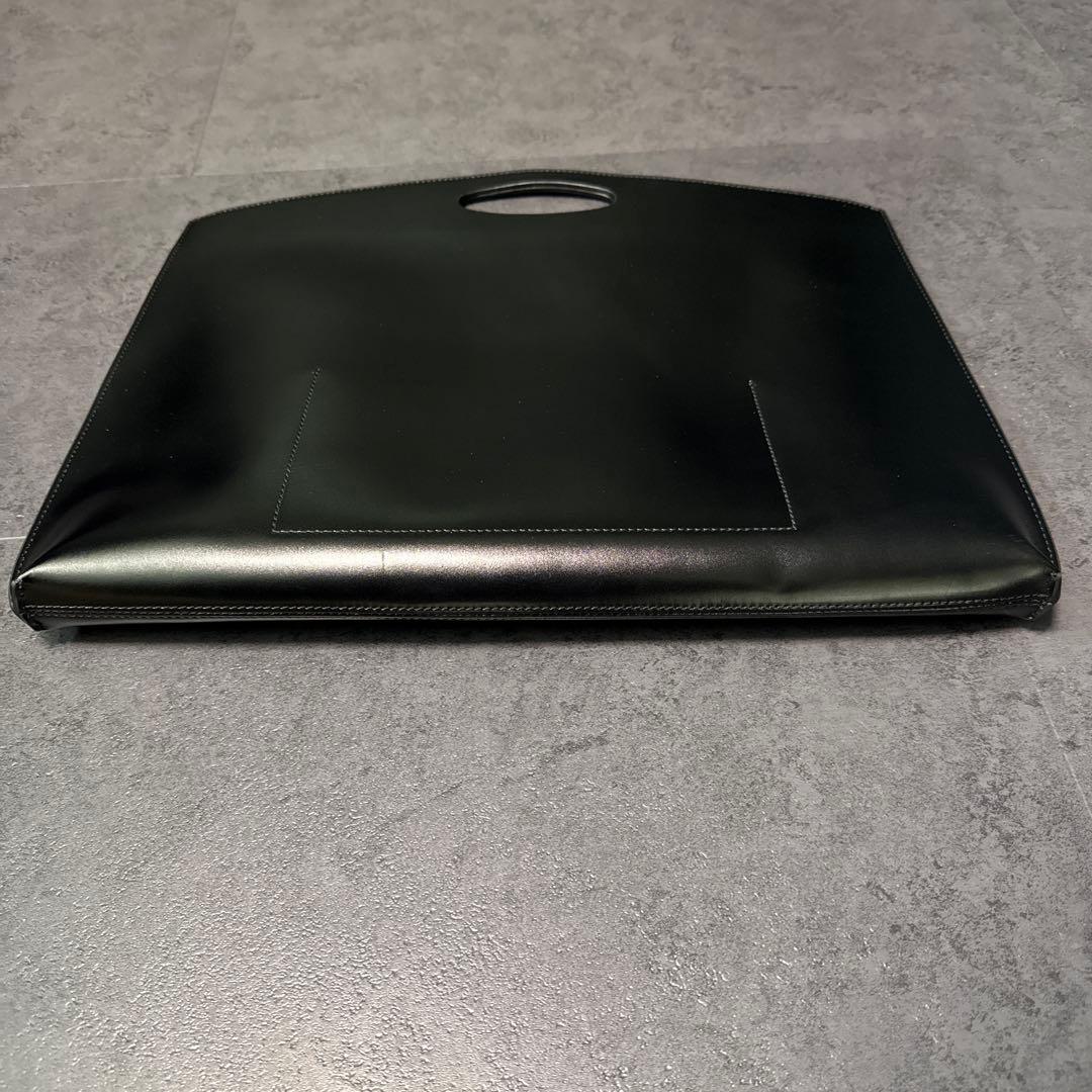 PELULU.TOKYO 16インチPC対応 本革ミニマルバッグ