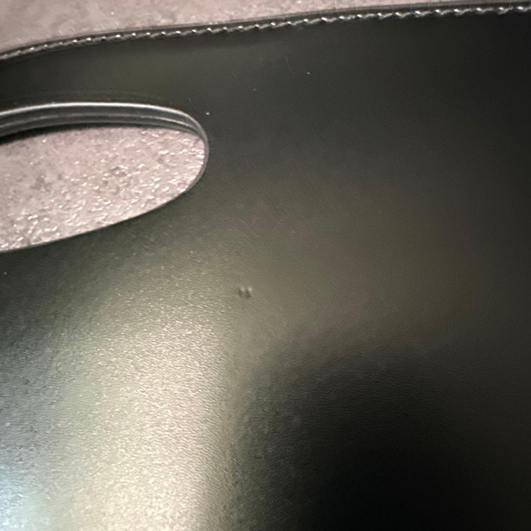 PELULU.TOKYO 16インチPC対応 本革ミニマルバッグ