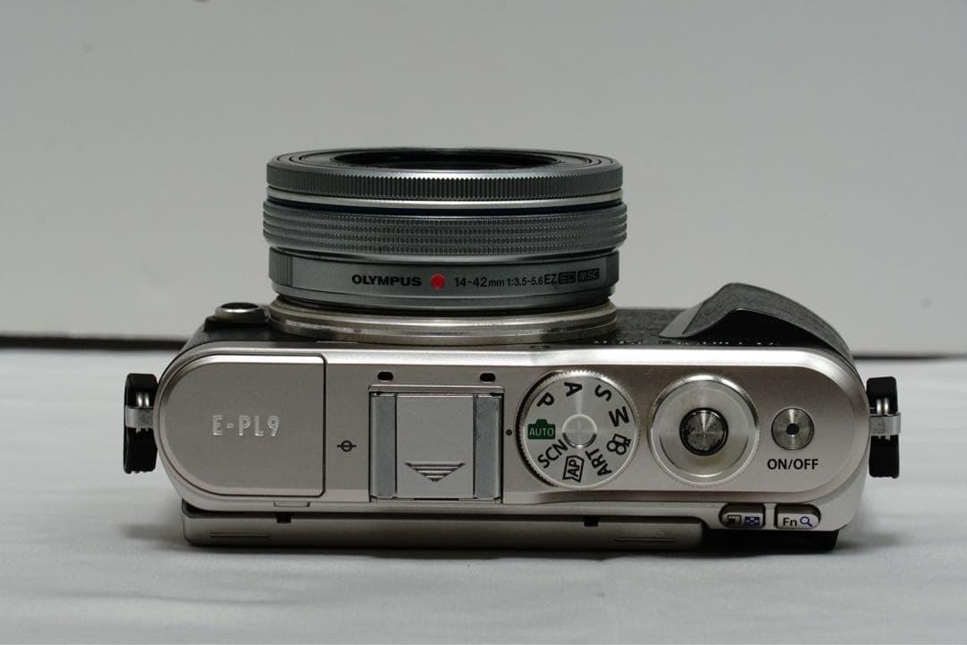 OLYMPUS PEN E-PL9 ミラーレス一眼 パンケーキレンズ