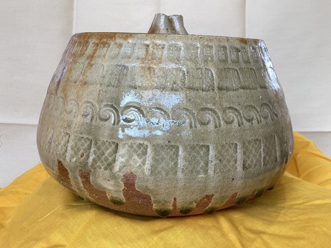 茶道具　水指　陶芸家　太子窯　鈴木八郎作　共布・化粧箱　未使用品　穴窯灰釉印花