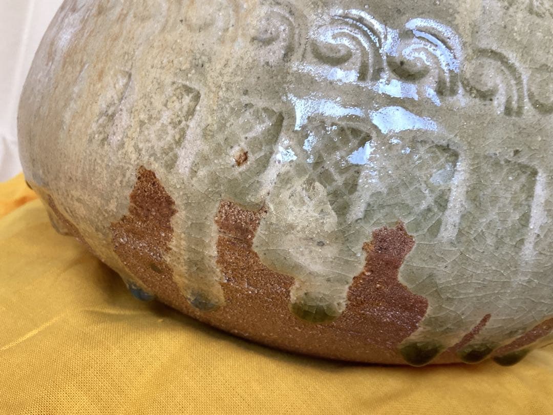 茶道具　水指　陶芸家　太子窯　鈴木八郎作　共布・化粧箱　未使用品　穴窯灰釉印花