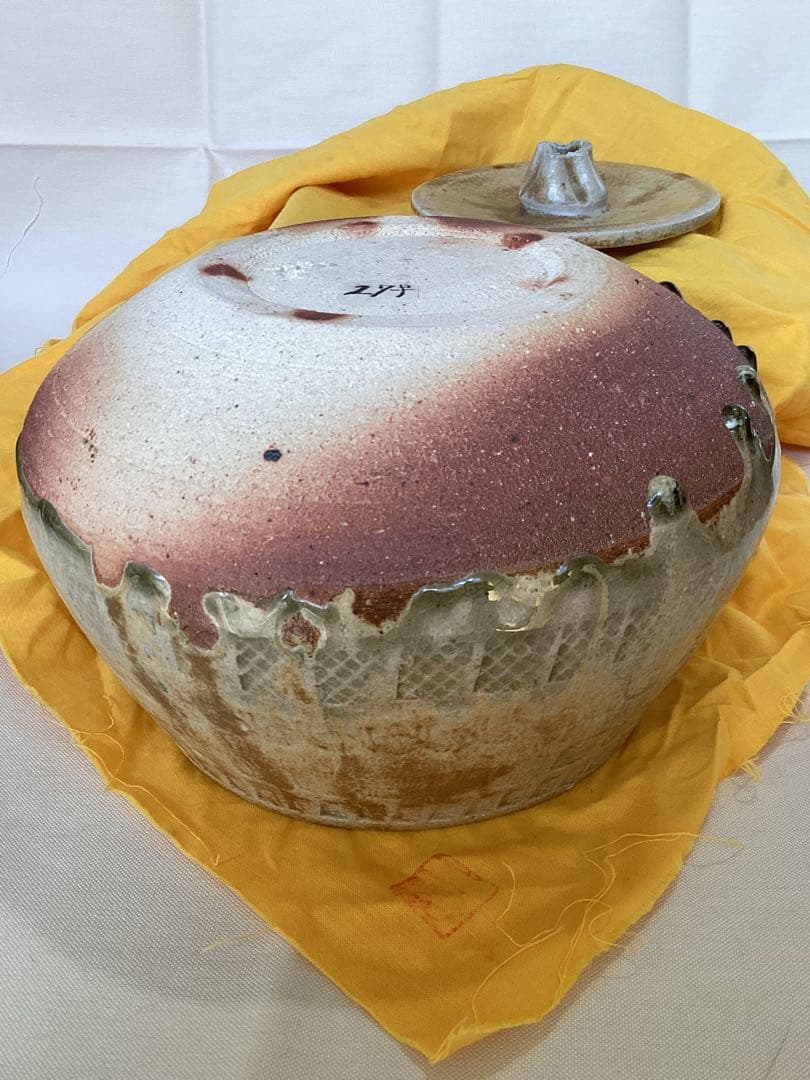 茶道具　水指　陶芸家　太子窯　鈴木八郎作　共布・化粧箱　未使用品　穴窯灰釉印花