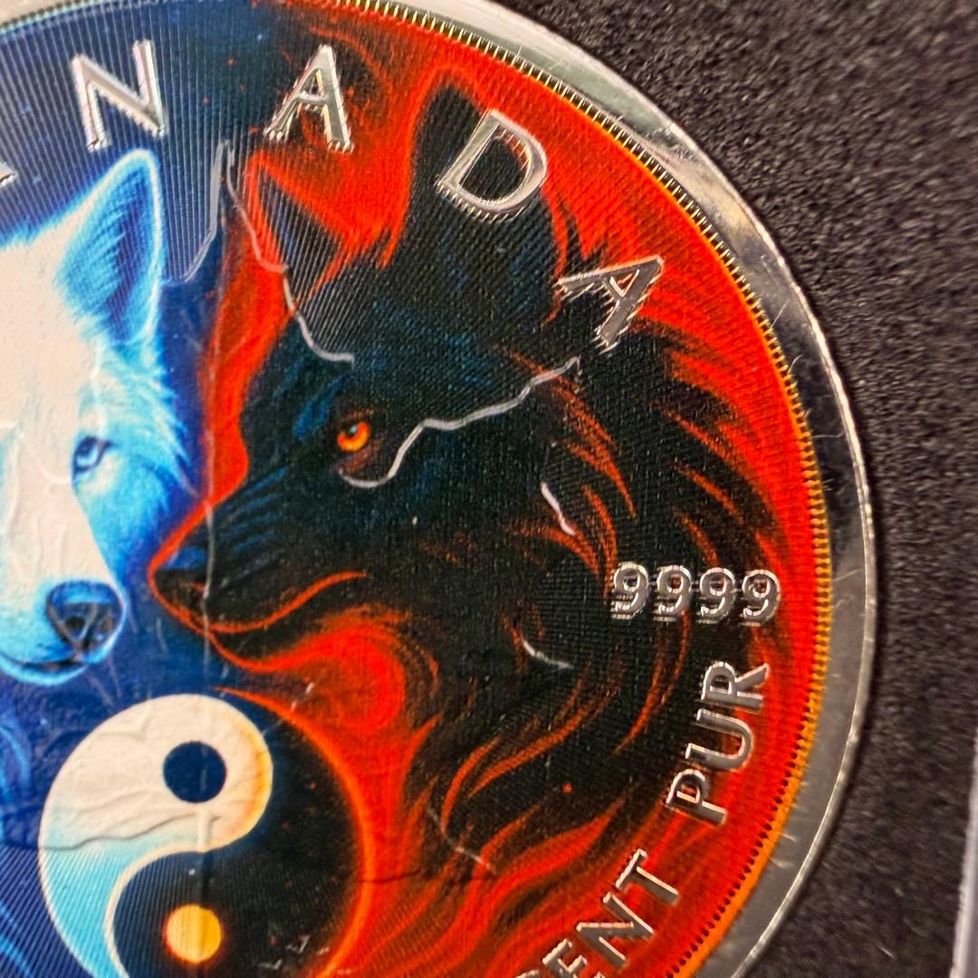 メイプルリーフ 銀貨 カラー 狼(陰と陽) 1オンス 1oz ウルフ 陰陽