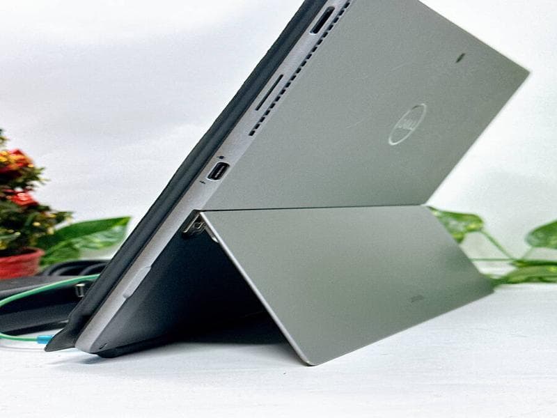 Win11!!11世代CPU!!DELLタブレット/Latitude 7320