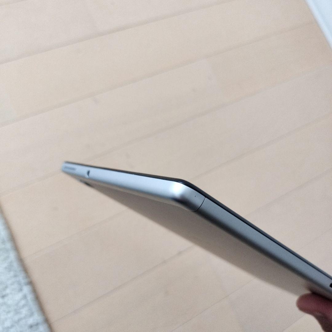 NEC　LAVIE Tab E 10.3インチ（ケース付き）