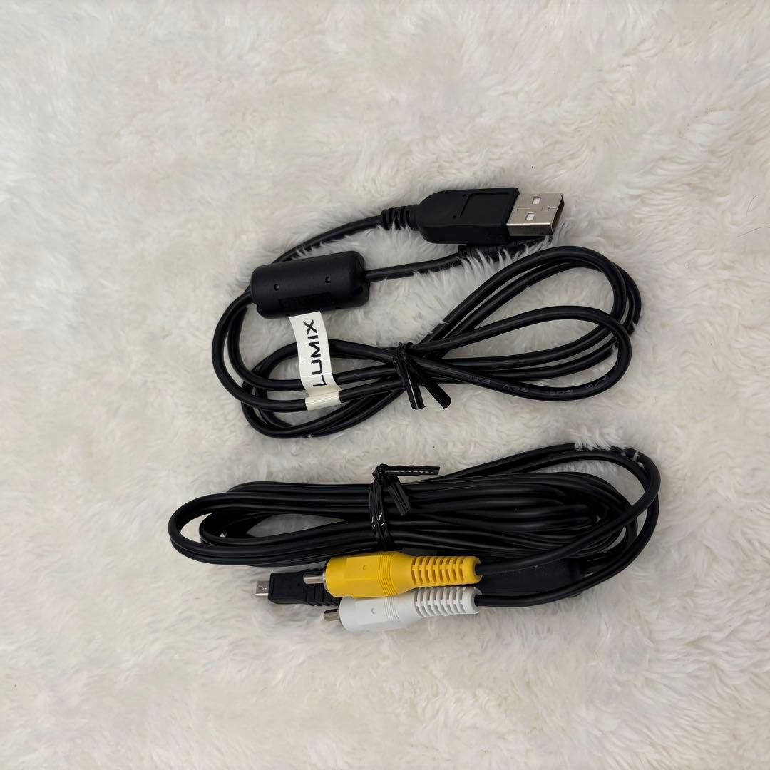 美品　Panasonic LUMIX DMC-FX66 シルバー　14MP