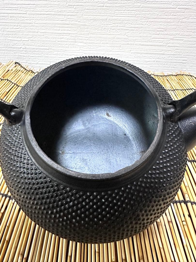 ＵＳＥＤ、良品　南部池永造　１５型福禄アラレ　南部鉄瓶　南部鉄器　調理器具　鉄瓶